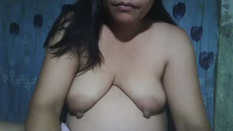 Snapshot of lady_love063 chatting on October 4, 2025, 1:42 pm lady_love063 online show from October 4, 2025, 1:42 pm