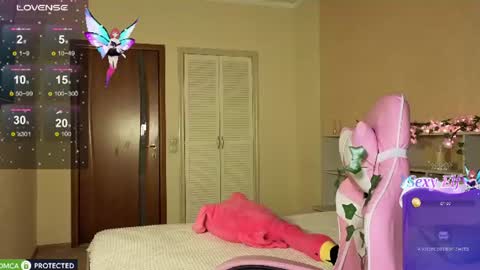 Snapshot of lady_luck18 chatting on July 22, 2026, 1:41 am Olivia online show from July 22, 2026, 1:41 am