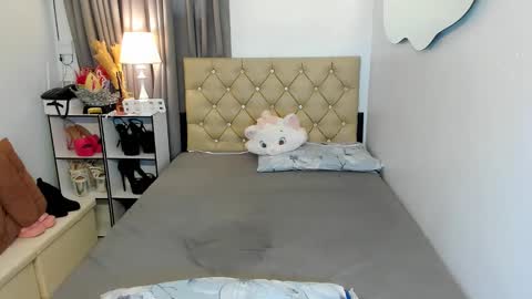 lady_moriseth online show from January 11, 2025, 4:48 am