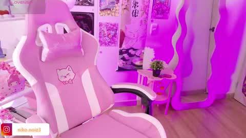 Lady  online show from April 12, 2026, 8:58 pm