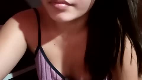 kitty online show from November 30, 2025, 6:23 pm