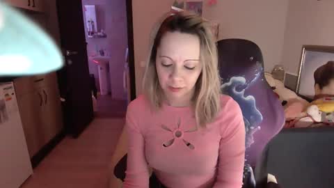 lady_smile69 online show from February 23, 2025, 3:02 am