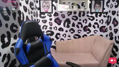 Lady Violet Bridgerton online show from January 23, 2025, 8:13 pm