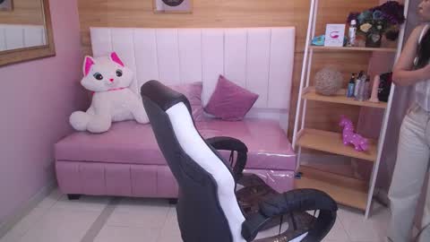 Lady Violet Bridgerton online show from February 6, 2025, 5:09 pm