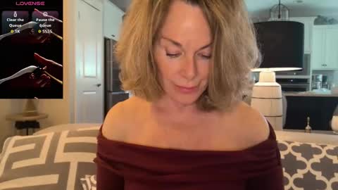 Snapshot of ladybabs chatting on April 3, 2026, 6:39 pm Ladybabs online show from April 3, 2026, 6:39 pm