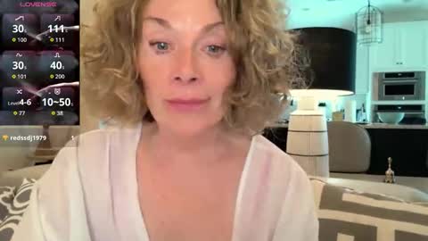 Snapshot of ladybabs chatting on April 15, 2026, 6:48 pm Ladybabs online show from April 15, 2026, 6:48 pm