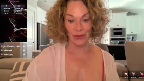 Snapshot of ladybabs chatting on April 15, 2026, 7:58 pm Ladybabs online show from April 15, 2026, 7:58 pm