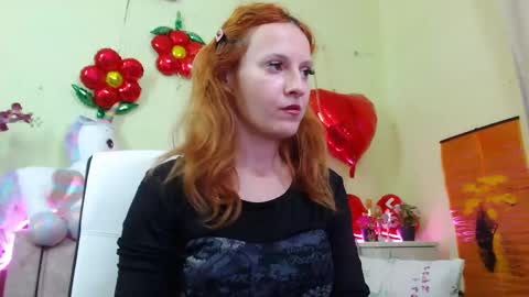 Sima Ladybigsmile online show from February 19, 2025, 4:23 am