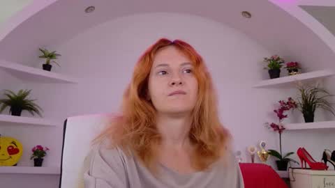 Sima Ladybigsmile online show from September 16, 2025, 5:52 am