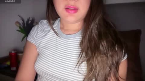 Aria online show from November 7, 2025, 7:14 pm