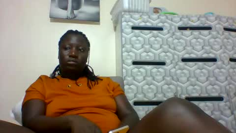 lindah32 online show from January 14, 2025, 6:07 pm