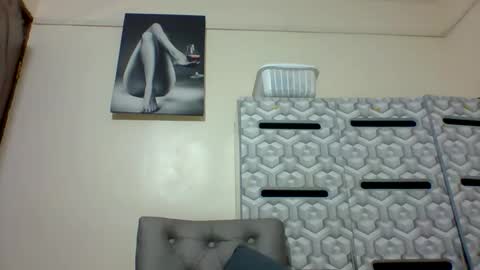 lindah32 online show from January 24, 2025, 12:42 am