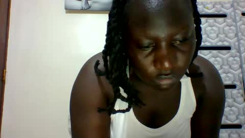 lindah32 online show from March 10, 2025, 6:23 pm