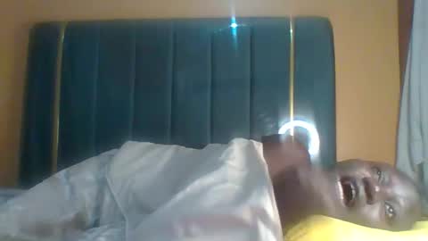 lindah32 online show from December 17, 2025, 8:37 pm