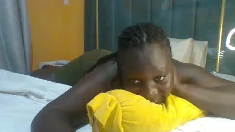 lindah32 online show from April 20, 2026, 8:21 pm