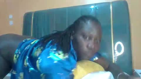 lindah32 online show from April 25, 2026, 10:07 pm