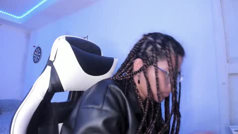  Lady  online show from February 7, 2025, 3:01 am