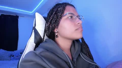  Lady  online show from February 14, 2025, 4:58 am