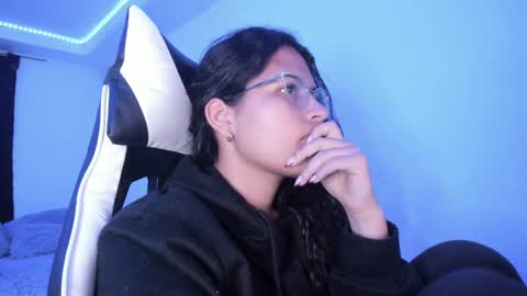  Lady  online show from March 4, 2025, 12:39 am