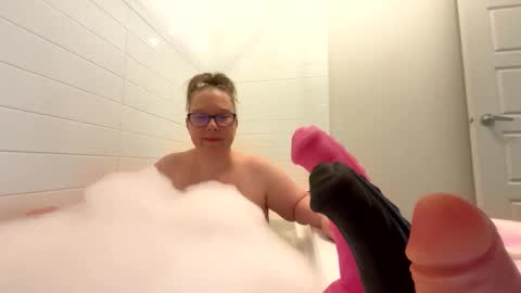 Snapshot of ladycherielynn chatting on May 30, 2026, 2:25 pm LadyCherieLynn online show from May 30, 2026, 2:25 pm