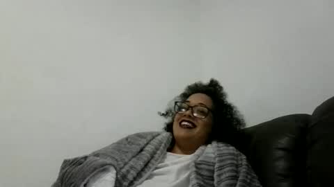 Stephanie online show from November 14, 2025, 3:05 am