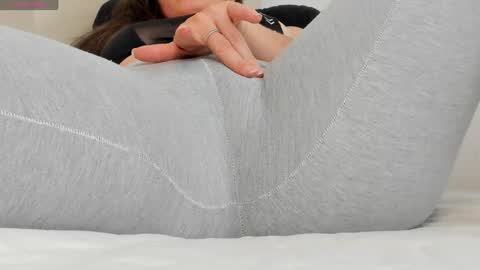  Danna................. online show from December 9, 2024, 2:06 pm