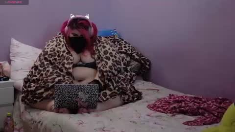 ladykitsunebig online show from June 13, 2026, 7:01 pm