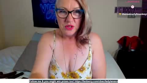 Snapshot of ladylanaxo chatting on July 6, 2026, 5:59 am Next Stream online show from July 6, 2026, 5:59 am