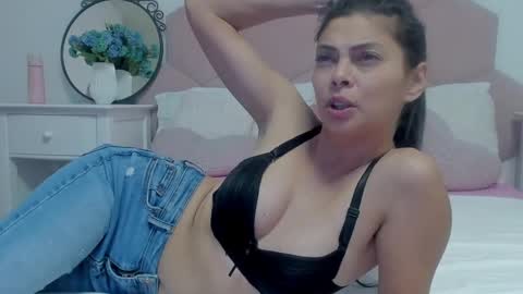 Snapshot of ladyliia chatting on January 14, 2025, 7:27 am Lia online show from January 14, 2025, 7:27 am