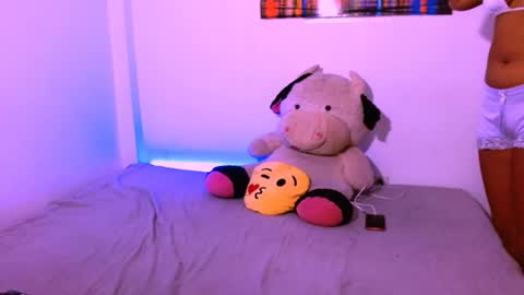 laura online show from December 17, 2025, 3:23 am