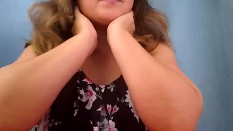 Ladysophiebaby1s online show from May 20, 2026, 3:51 pm