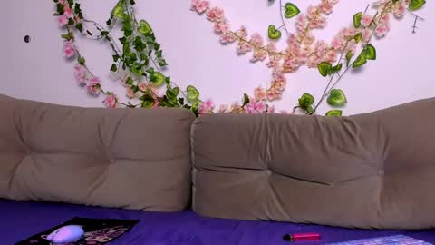 LadyTrep online show from April 17, 2026, 9:45 am