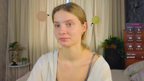 Snapshot of lafeti chatting on October 19, 2025, 6:36 am Lilia online show from October 19, 2025, 6:36 am