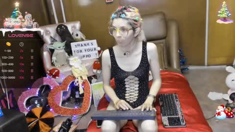 Skinnygirl online show from December 13, 2024, 3:05 am