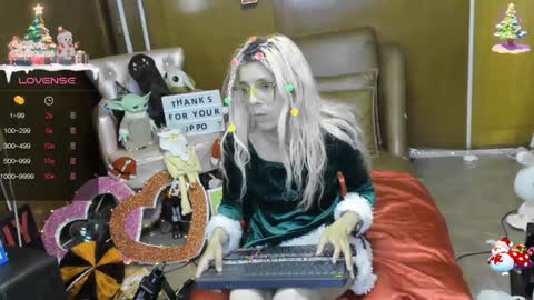 Skinnygirl online show from December 17, 2024, 11:38 pm