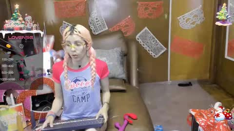 Skinnygirl online show from February 14, 2025, 1:02 am