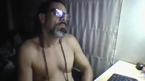 La Genova esta Dura beard boy male dick mastubate latinosexy latinohot latino glasses mature strong stronglegs online show from April 18, 2026, 5:11 am