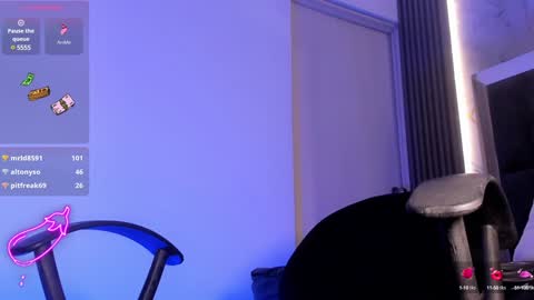 lahiam_smiiith online show from February 5, 2025, 6:13 am