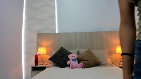 Laia Cruz online show from October 22, 2025, 7:02 pm