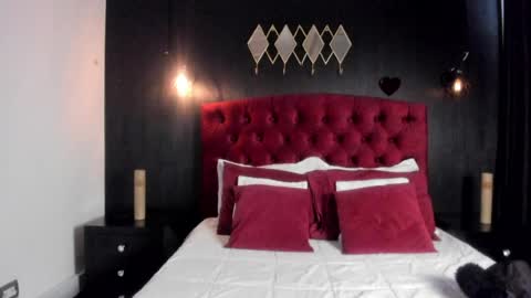 Laia  online show from April 20, 2026, 12:08 pm