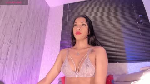 Snapshot of laiilybell chatting on November 4, 2025, 12:37 pm laiily bell online show from November 4, 2025, 12:37 pm