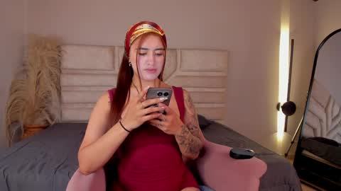 Snapshot of laila__sub chatting on June 5, 2026, 2:45 pm Laila online show from June 5, 2026, 2:45 pm