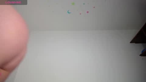 Leila Laly online show from December 6, 2024, 4:03 am