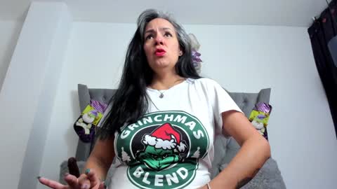 Lailacastillo online show from December 12, 2024, 10:34 am