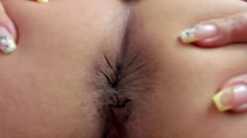 Lailacastillo online show from April 28, 2026, 11:48 am