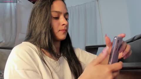 Laila online show from December 20, 2025, 1:56 am