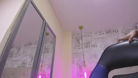   online show from March 3, 2025, 3:42 pm