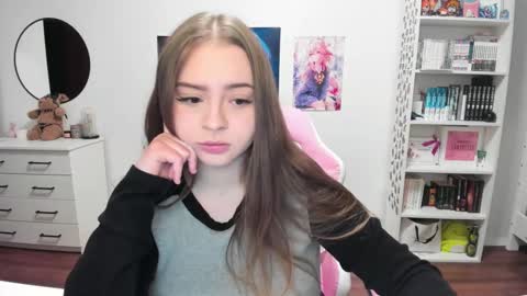 Kira online show from March 4, 2025, 10:38 pm