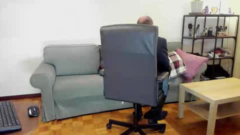 lajose52 online show from October 19, 2025, 1:23 pm