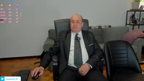 lajose52 online show from April 11, 2026, 7:18 pm